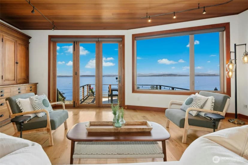 Property photo for 6025 Beach Drive Sw, Seattle photo 11