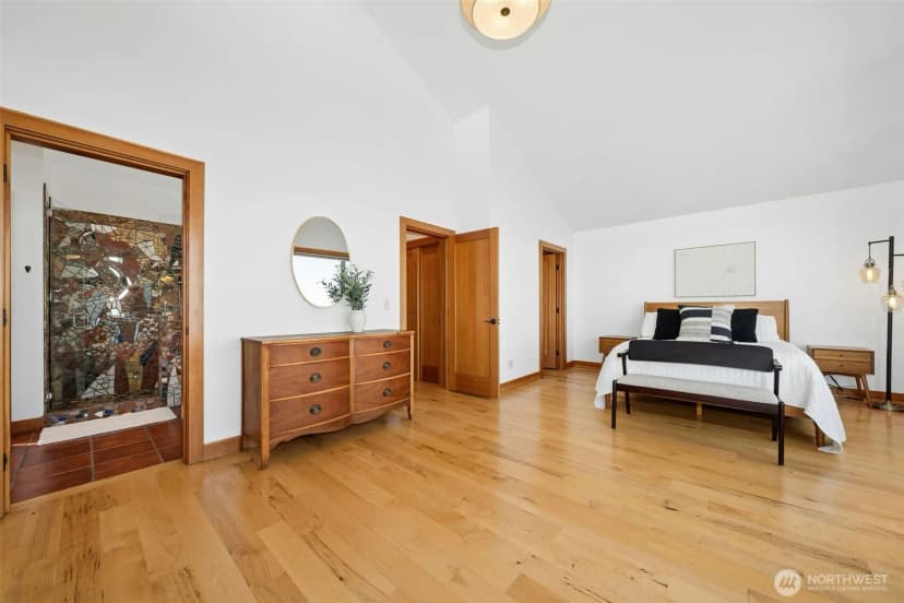 Property photo for 6025 Beach Drive Sw, Seattle photo 23
