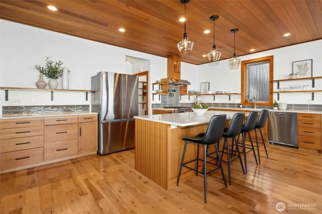 Property photo for 6025 Beach Drive Sw, Seattle photo 5