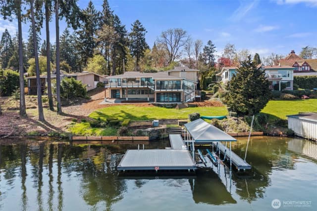 Property photo for 10901 Greendale Drive Sw, Lakewood photo 3