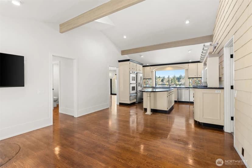 Property photo for 10901 Greendale Drive Sw, Lakewood photo 19