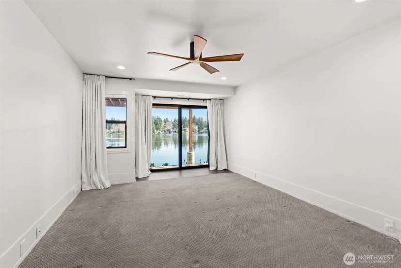 Property photo for 10901 Greendale Drive Sw, Lakewood photo 27