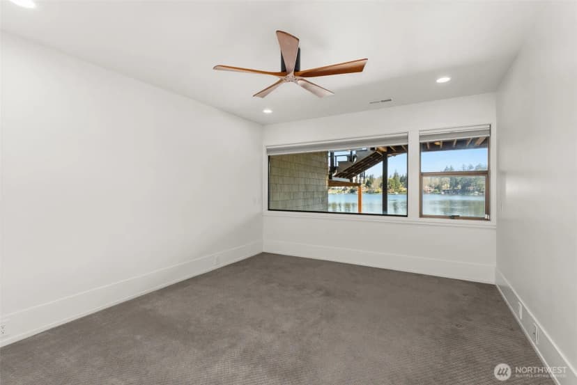 Property photo for 10901 Greendale Drive Sw, Lakewood photo 34