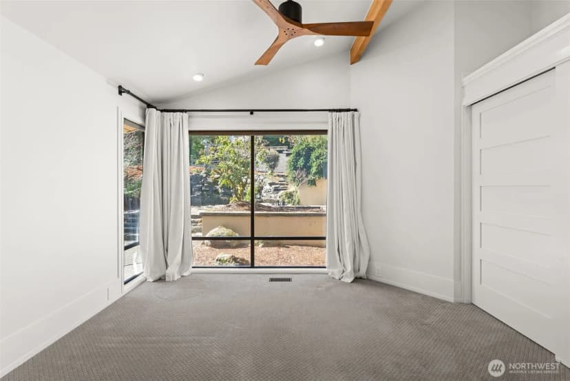 Property photo for 10901 Greendale Drive Sw, Lakewood photo 25