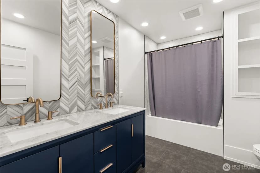 Property photo for 10901 Greendale Drive Sw, Lakewood photo 35