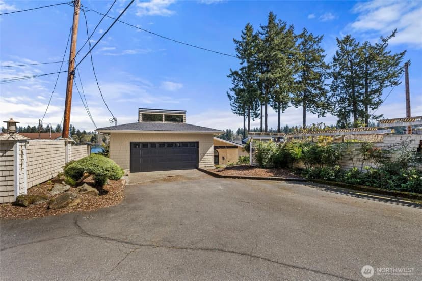 Property photo for 10901 Greendale Drive Sw, Lakewood photo 6