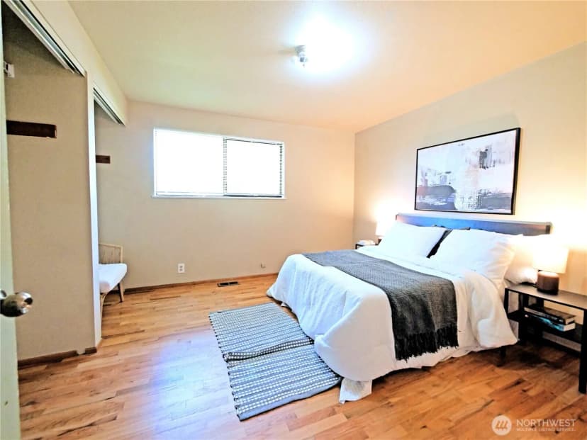 Property photo for 22905 106th Place Se, Kent photo 15