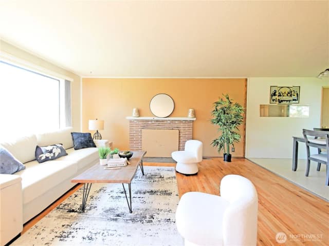 Property photo for 22905 106th Place Se, Kent photo 4