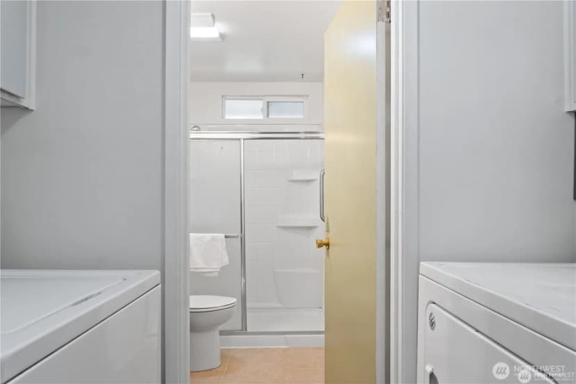 Property photo for 22905 106th Place Se, Kent photo 16