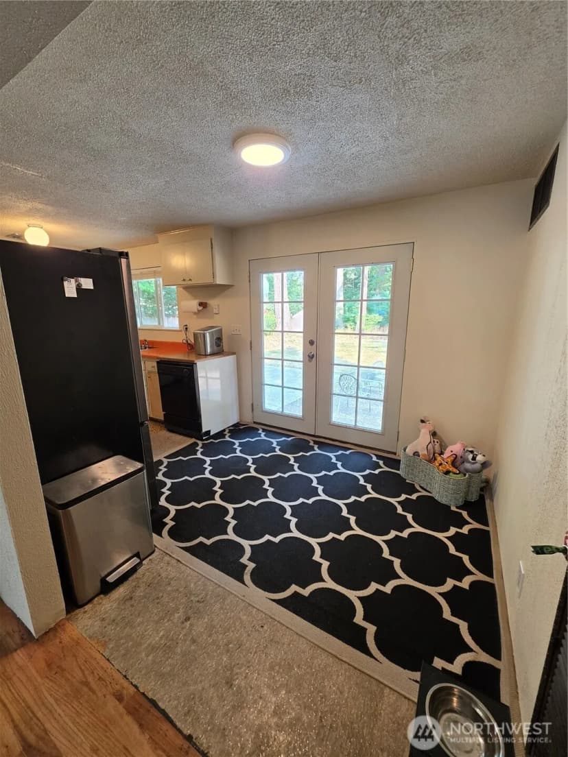 Property photo for 18816 89 Avenue Ne, Bothell photo 11