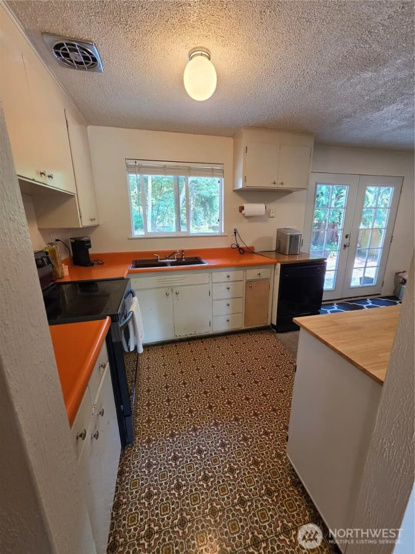 Property photo for 18816 89 Avenue Ne, Bothell photo 10
