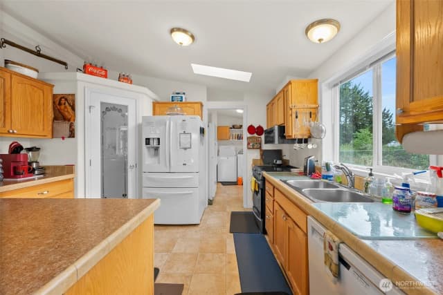 Property photo for 20517 10th Avenue E #42, Spanaway photo 5