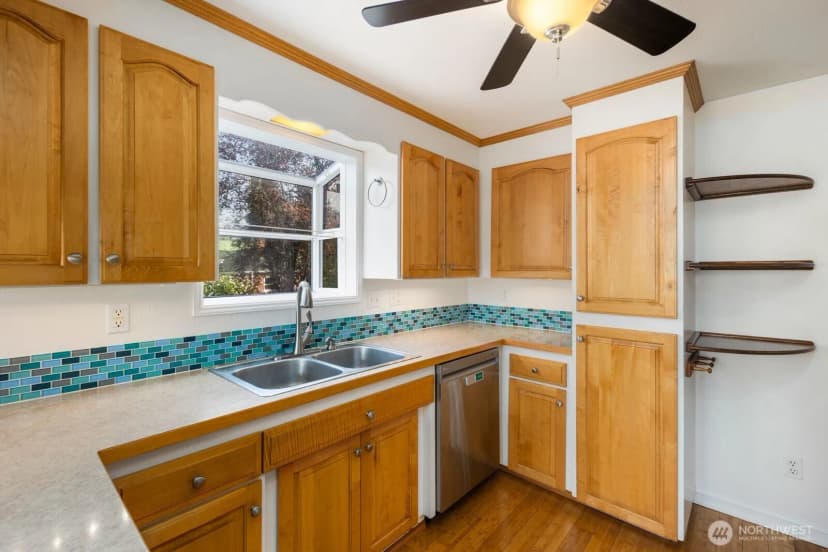 Property photo for 921 S Magnolia, Tacoma photo 10