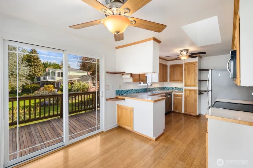 Property photo for 921 S Magnolia, Tacoma photo 8