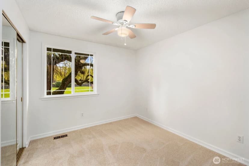 Property photo for 921 S Magnolia, Tacoma photo 13