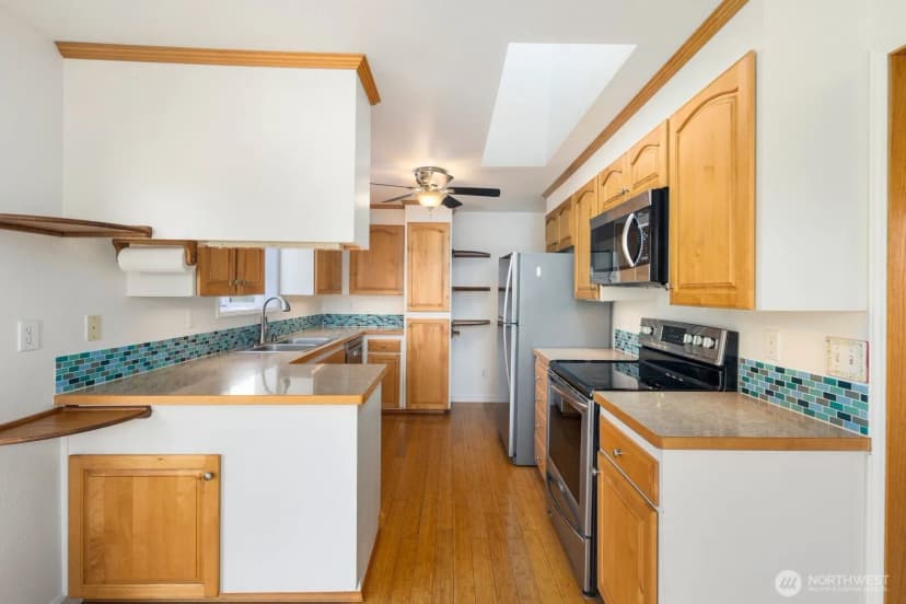 Property photo for 921 S Magnolia, Tacoma photo 9