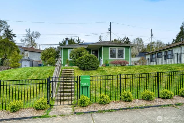 Property photo for 7243 S 125th Street, Seattle photo 2