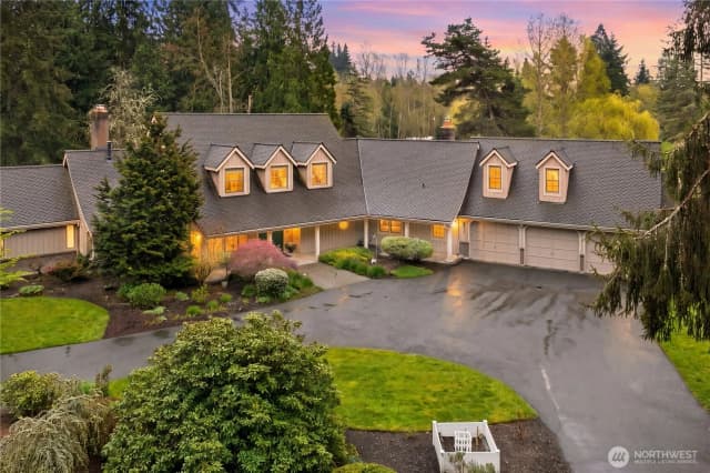 Property photo for 3530 140th Avenue Ne, Bellevue