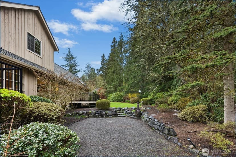 Property photo for 3530 140th Avenue Ne, Bellevue photo 35