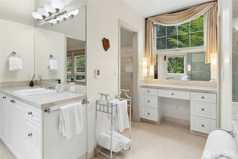 Property photo for 3530 140th Avenue Ne, Bellevue photo 26