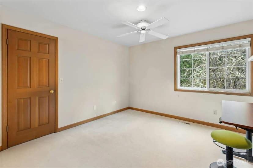 Property photo for 3530 140th Avenue Ne, Bellevue photo 31