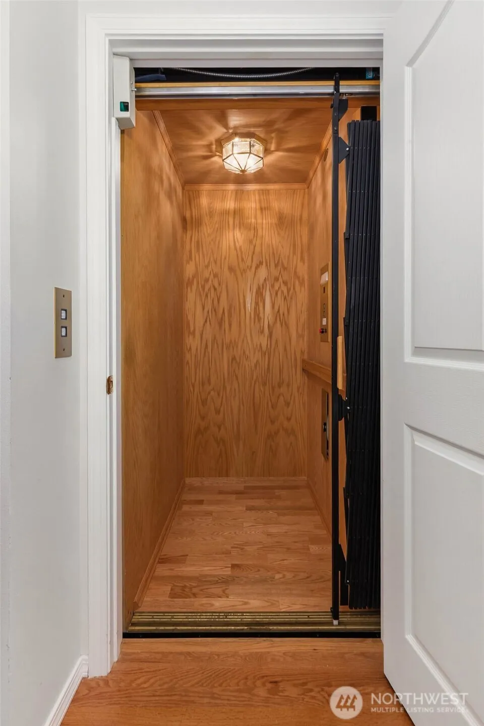 Property photo for 3358 Harbor View Drive, Langley photo 20