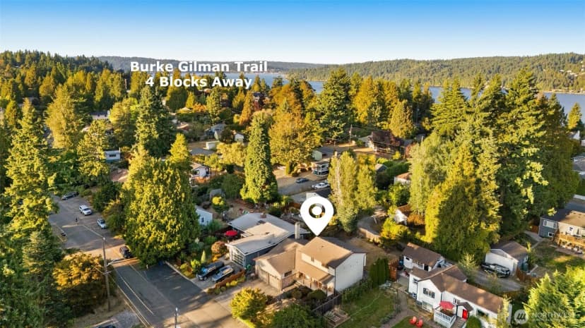Property photo for 11516 Bartlett Ave Ne, Seattle photo 6