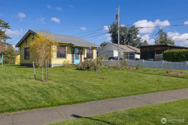 Property photo for 2739 Sunset Drive, Bellingham
