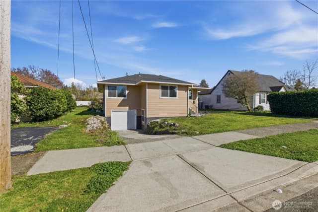Property photo for 126 K Street Ne, Auburn
