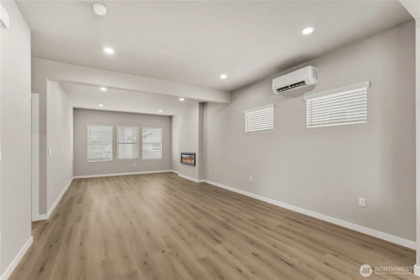 Property photo for 1102 138th Place Sw, Lynnwood photo 9