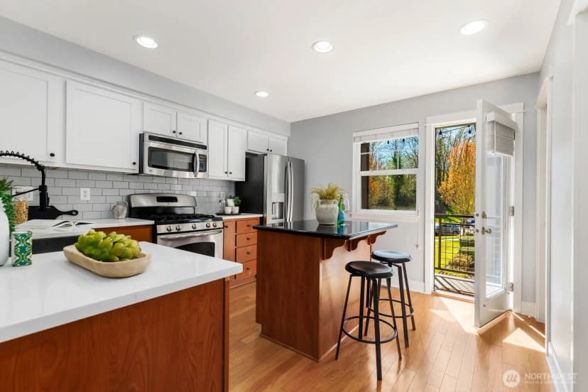 Property photo for 7123 Shinkle Place Sw, Seattle photo 9