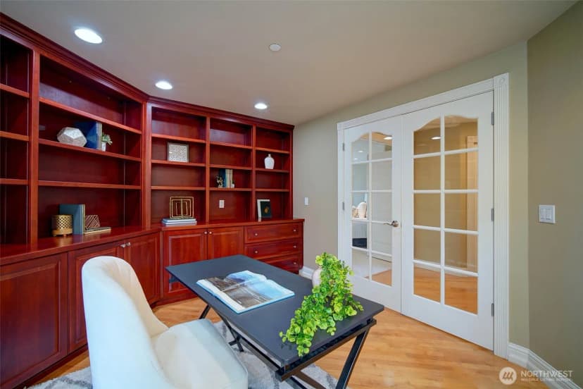 Property photo for 6145 93rd Avenue Se, Mercer Island photo 15