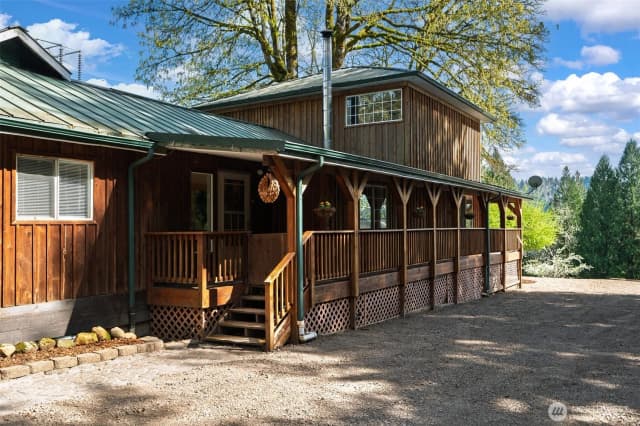 Property photo for 202 Redwing Road, Woodland