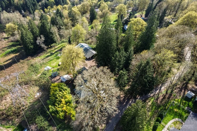Property photo for 202 Redwing Road, Woodland photo 33