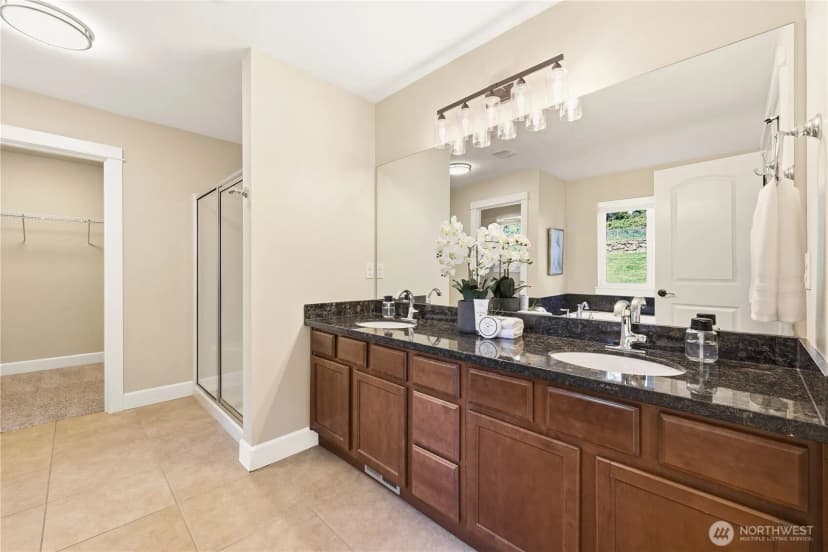Property photo for 14911 58th Avenue S, Tukwila photo 14