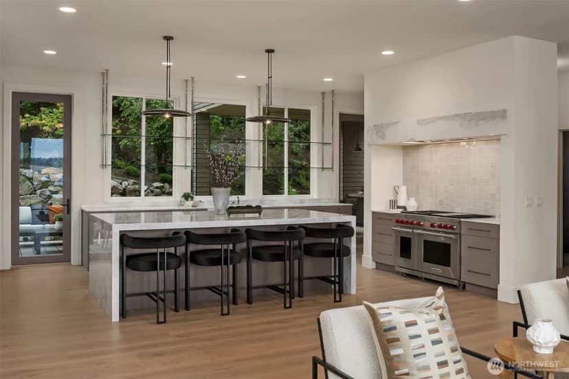 Property photo for 1027 Mcgilvra Boulevard E, Seattle photo 10