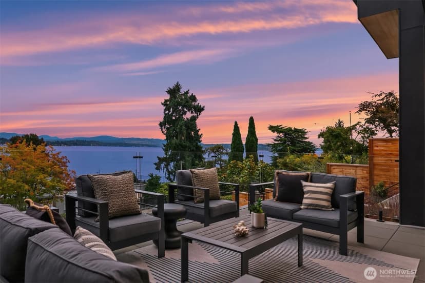 Property photo for 1027 Mcgilvra Boulevard E, Seattle photo 5