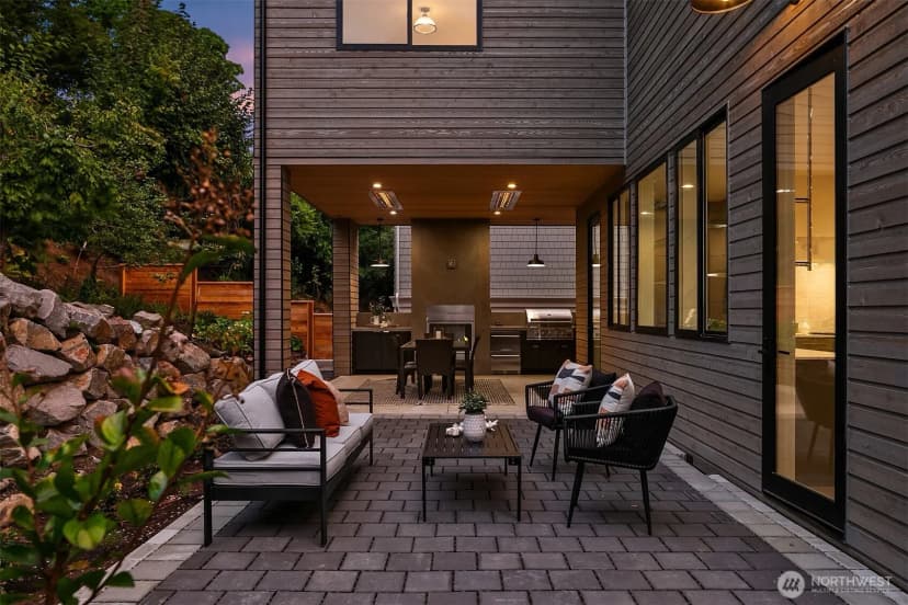 Property photo for 1027 Mcgilvra Boulevard E, Seattle photo 13