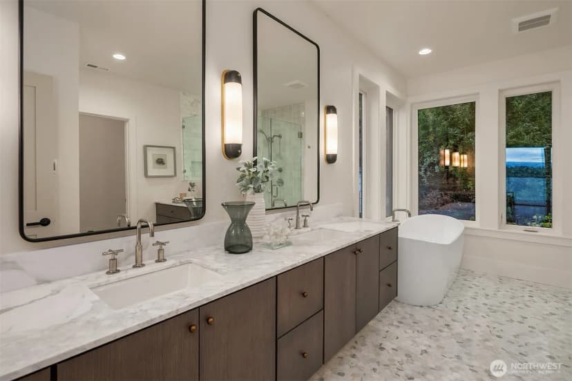 Property photo for 1027 Mcgilvra Boulevard E, Seattle photo 25