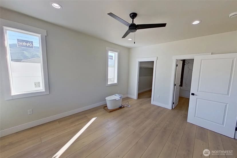 Property photo for 233 Saunders Avenue, Rock Island photo 16