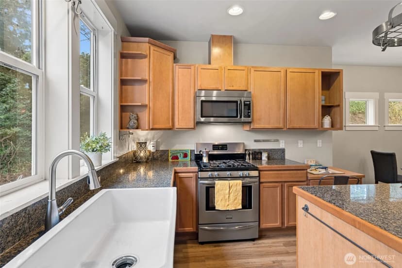 Property photo for 4618 S 140th Street, Tukwila photo 13