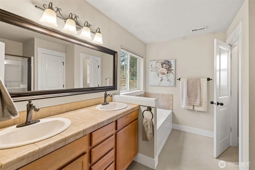Property photo for 4618 S 140th Street, Tukwila photo 22