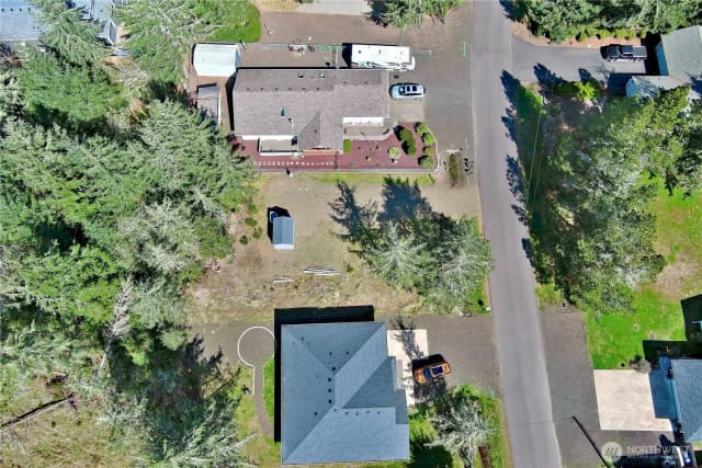 Property photo for 583 Meadow Avenue Ne, Ocean Shores photo 3