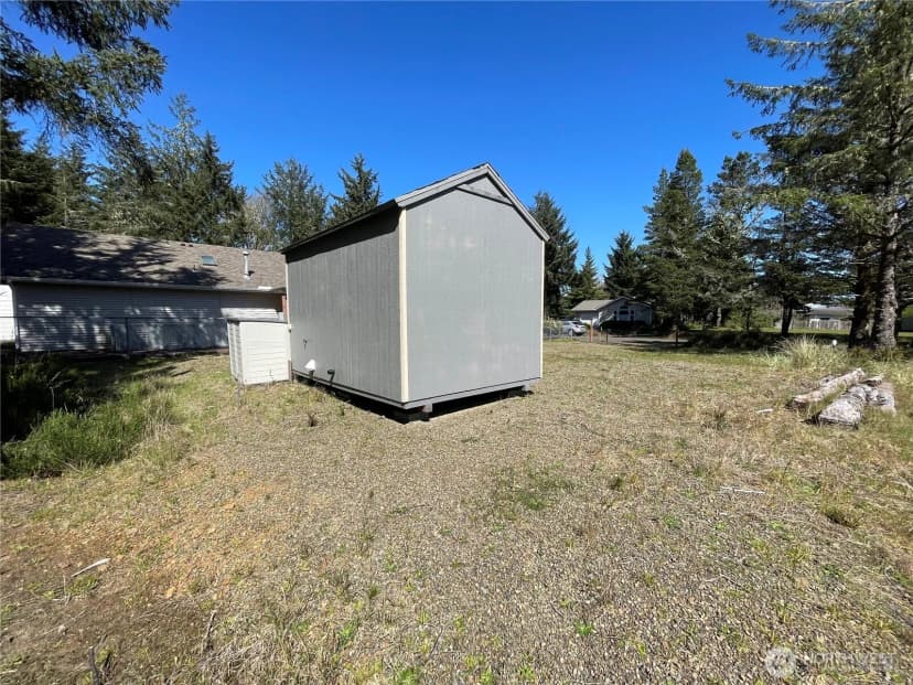 Property photo for 583 Meadow Avenue Ne, Ocean Shores photo 15