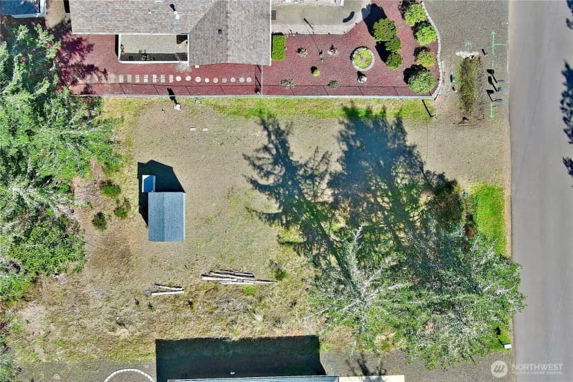 Property photo for 583 Meadow Avenue Ne, Ocean Shores photo 4