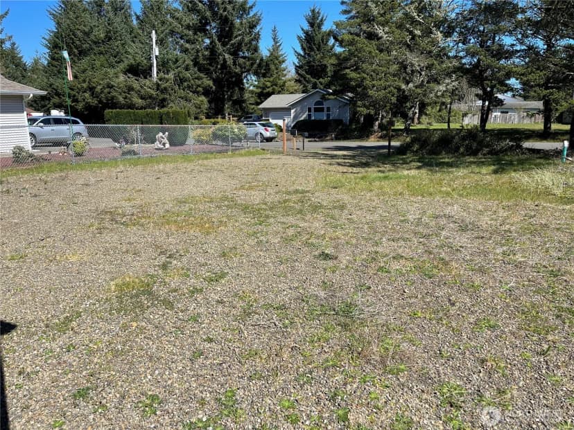 Property photo for 583 Meadow Avenue Ne, Ocean Shores photo 16