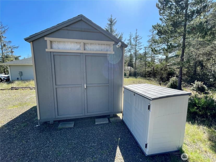 Property photo for 583 Meadow Avenue Ne, Ocean Shores photo 11