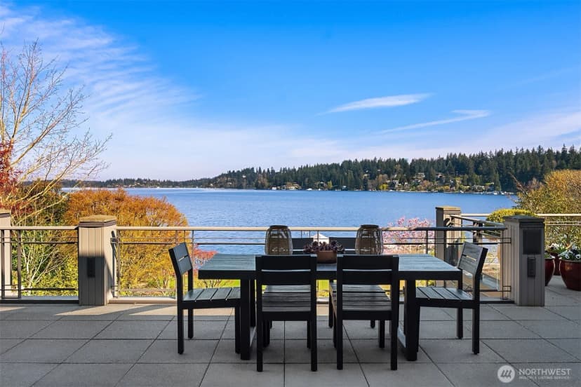 Property photo for 9626 Se 34th Street, Mercer Island photo 2