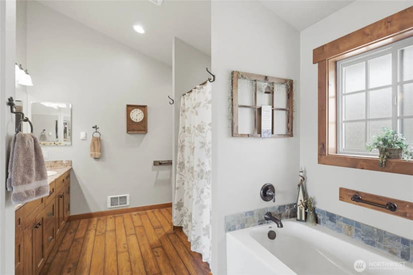 Property photo for 240 Little Butte Ranch Road, Chelan photo 26