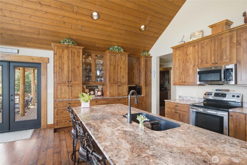 Property photo for 240 Little Butte Ranch Road, Chelan photo 14